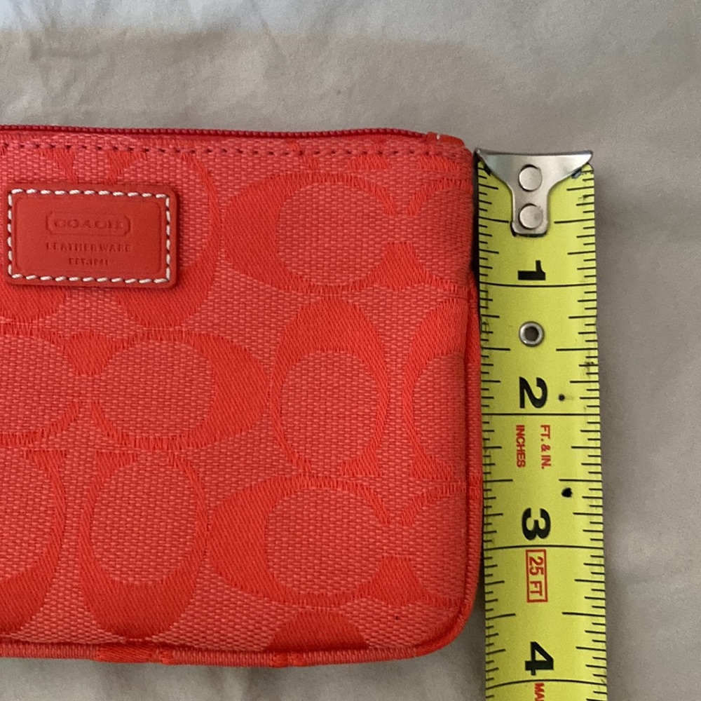 Coach Signature Red Jacquard Corner Zip Card Holder Wristlet - Picture 8 of 8